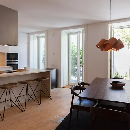 Flh Elegance With Pool & Parking - Non Touristic Apartment *
