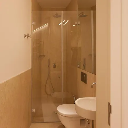 Flh Elegance With Pool & Parking - Non Touristic Apartment *